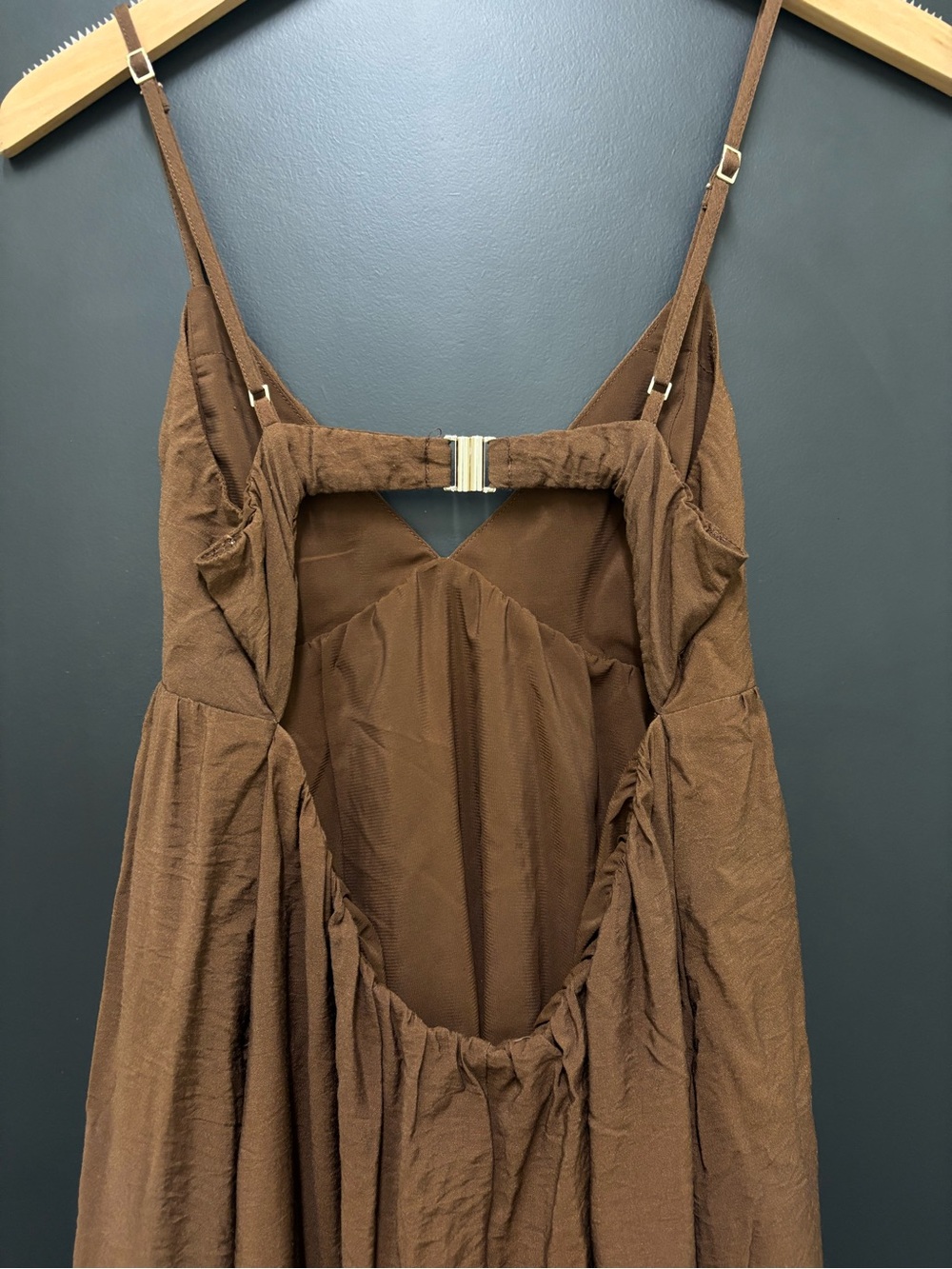 Abercrombie & Fitch Brown Bra Free Clasp Back Flowy Maxi Dress Palm Tree - Picture 6 of 9